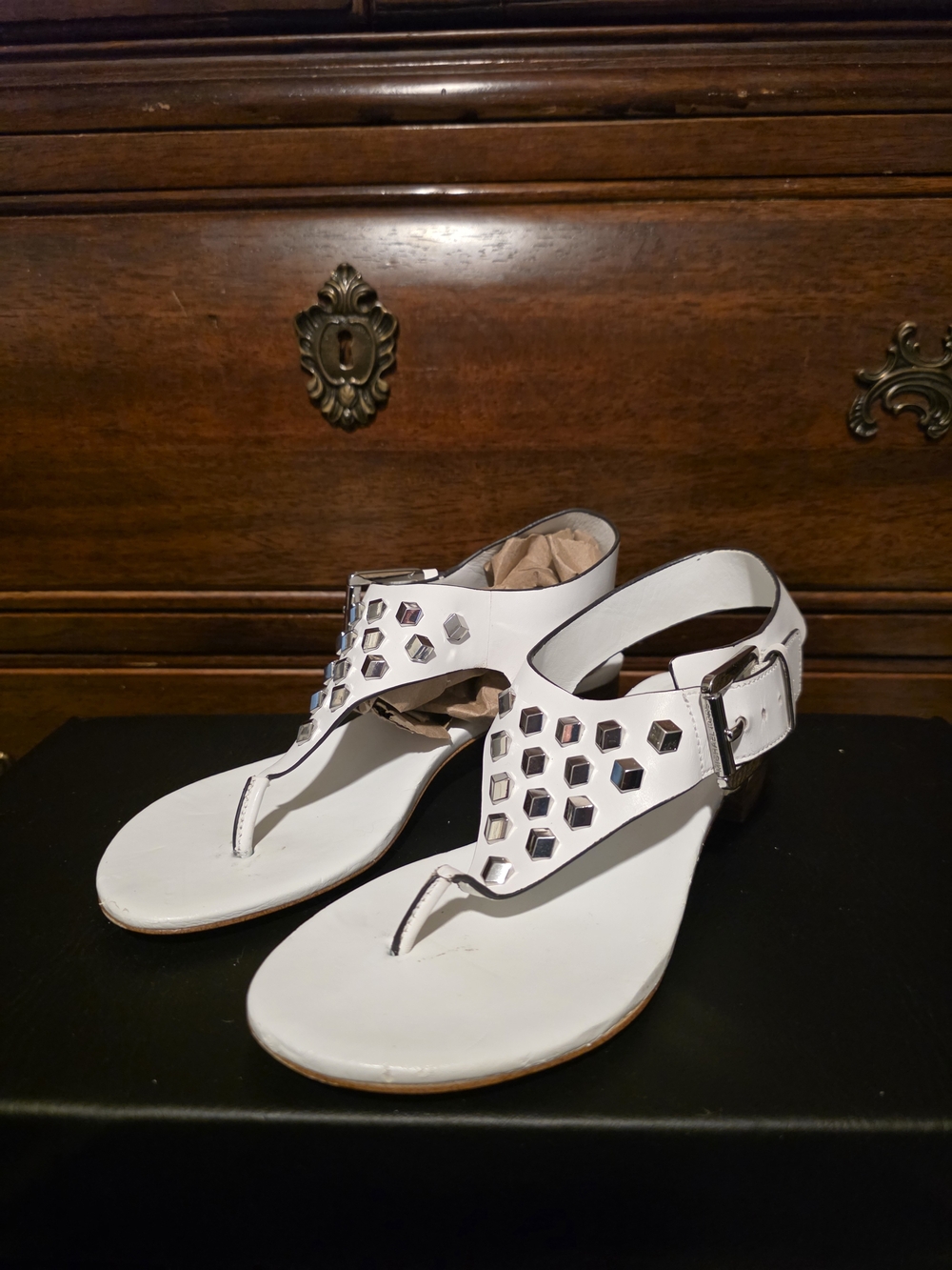 MICHAEL Michael Kors White Sandal Thongs with Silver Studs
